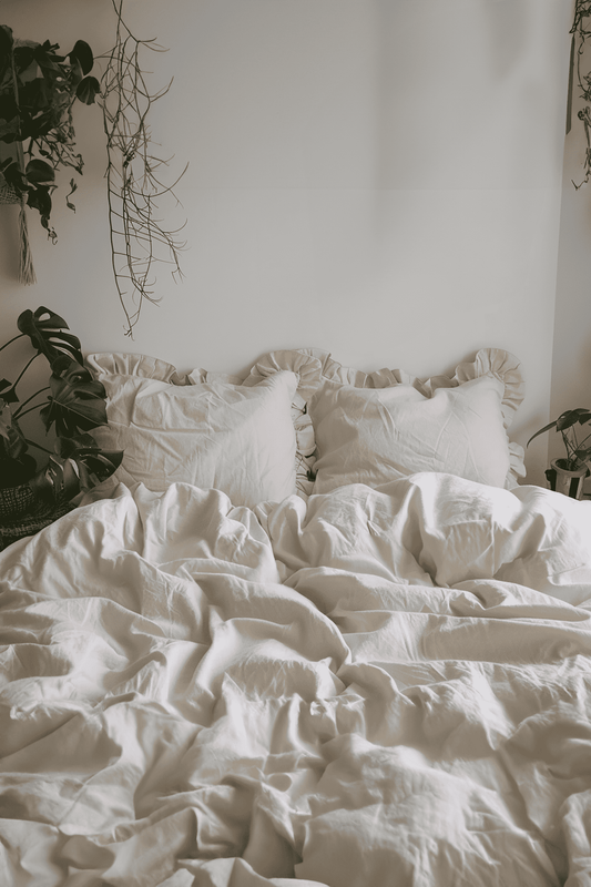 Beige ruffled pillowcase